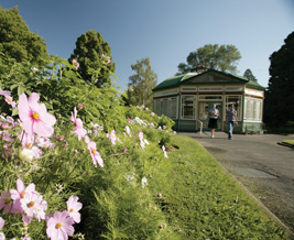 BALLARAT BOTANICAL GARDENS 267x218
