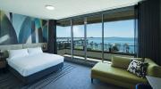 NovotelGeelongSuperiorQueenRoomwithBayView