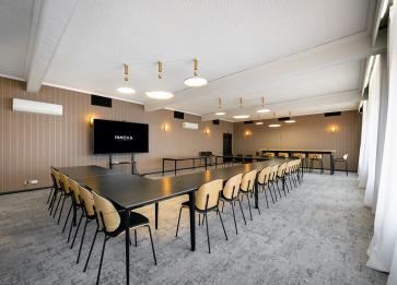 INNOVA Motel Conference Room LR