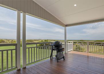 Southcombe Deluxe Villas Deck