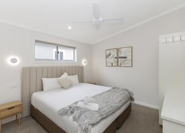 Southcombe Deluxe Villas Main Bedroom