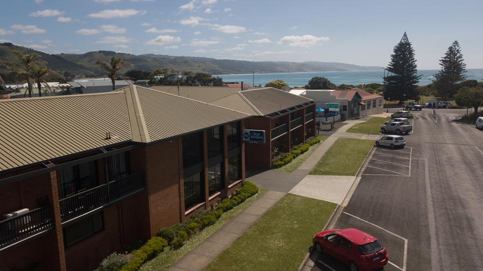 2 Best Western Apollo Bay 2 Moore St Front