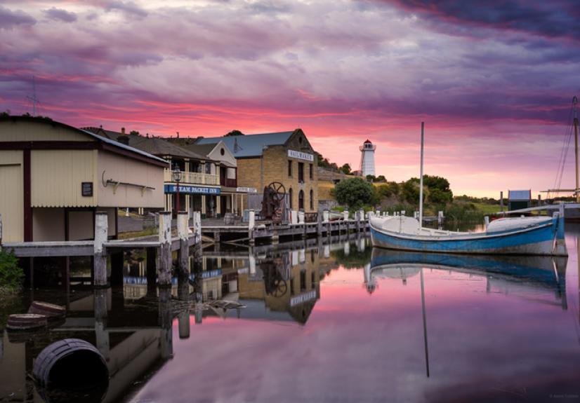 FLAGSTAFF HILL HARBOUR 684X476