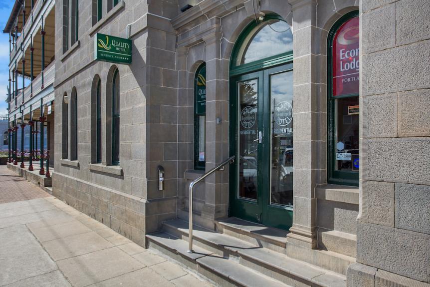 Portland Quality Hotel Bentinck 1 WEB