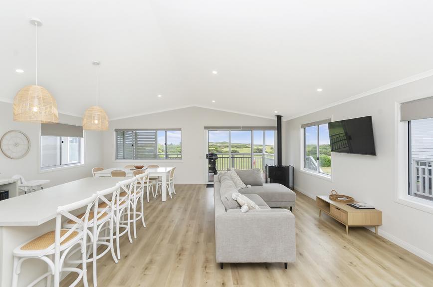 Southcombe Deluxe Villas Living Area Dining